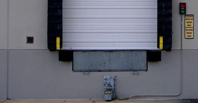 dock locks loading dock trailer restraint system