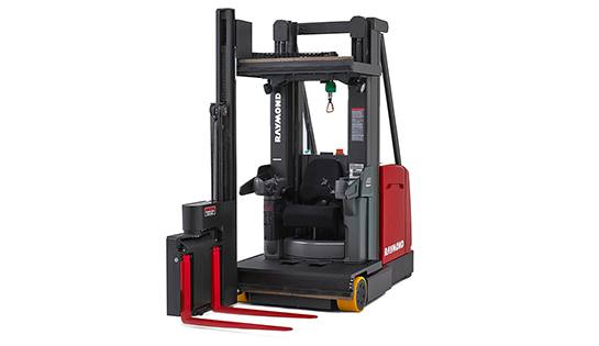 Raymond 9600 Swing-Reach Truck